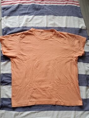 Classic Peach Vintage T For Summer